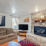 Oso Lodge Unit B